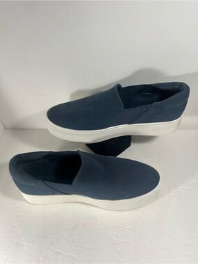 Vince Warren Platform Sneakers. Women’s size 7.5M. Color Navy Blue